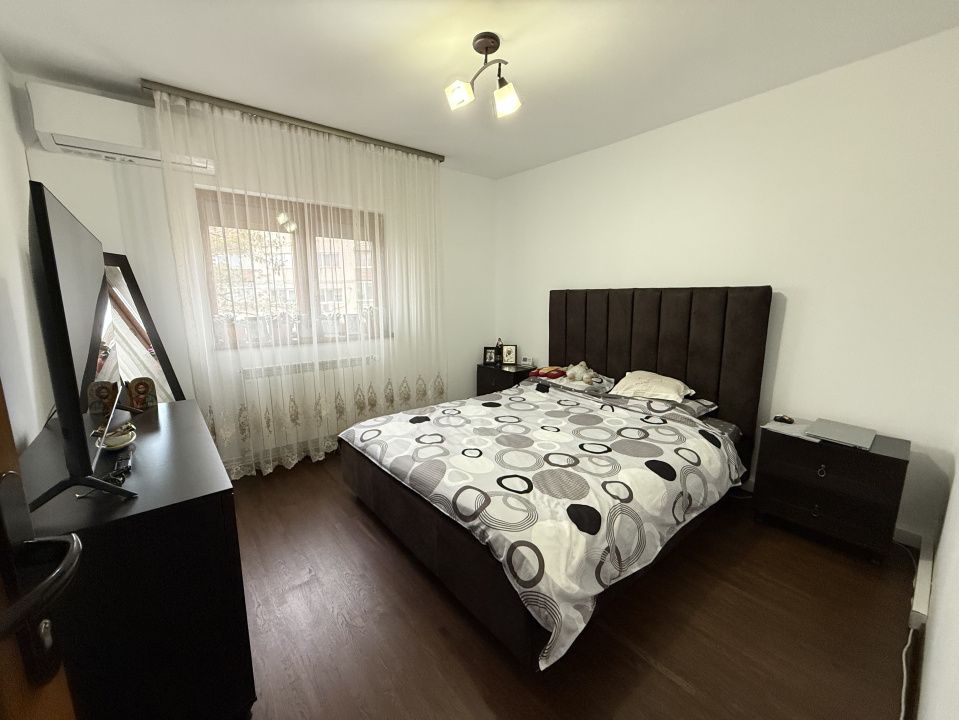 Apartament 4 camere, decomandat, etaj 3, mobilat si utilat - Baba-Dochia – fotografia 4 din 11