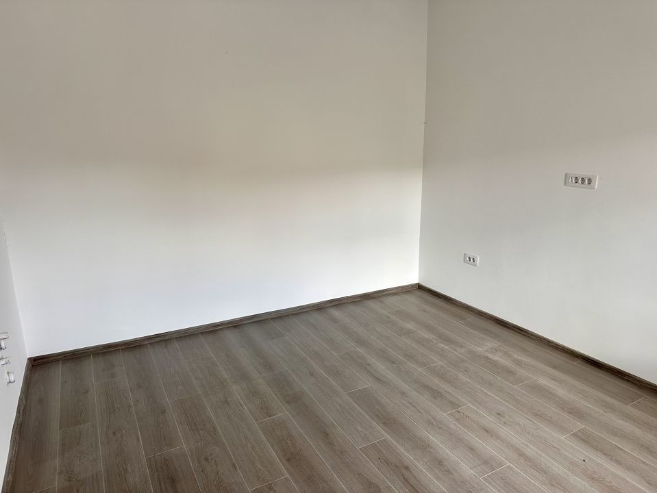 CASA DE VANZARE I 246 MP UTILI I TEREN 446 MP I COMPARTIMENTATA IN 5 APARTAMENTE – fotografia 9 din 28
