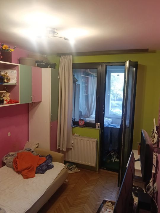 Apartament 3 camere -12 minute de mers  pana la metrou Costin Giorgian – fotografia 2 din 11