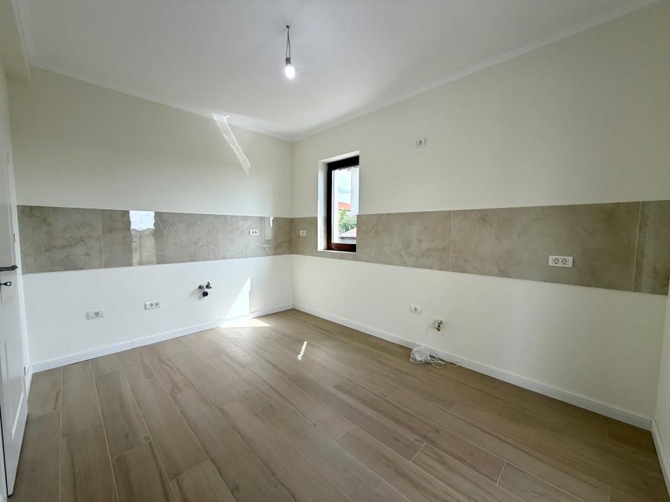 Duplex spatios, 5 camere, 132 mp utili, 300 mp teren - Dumbravita – fotografia 9 din 17