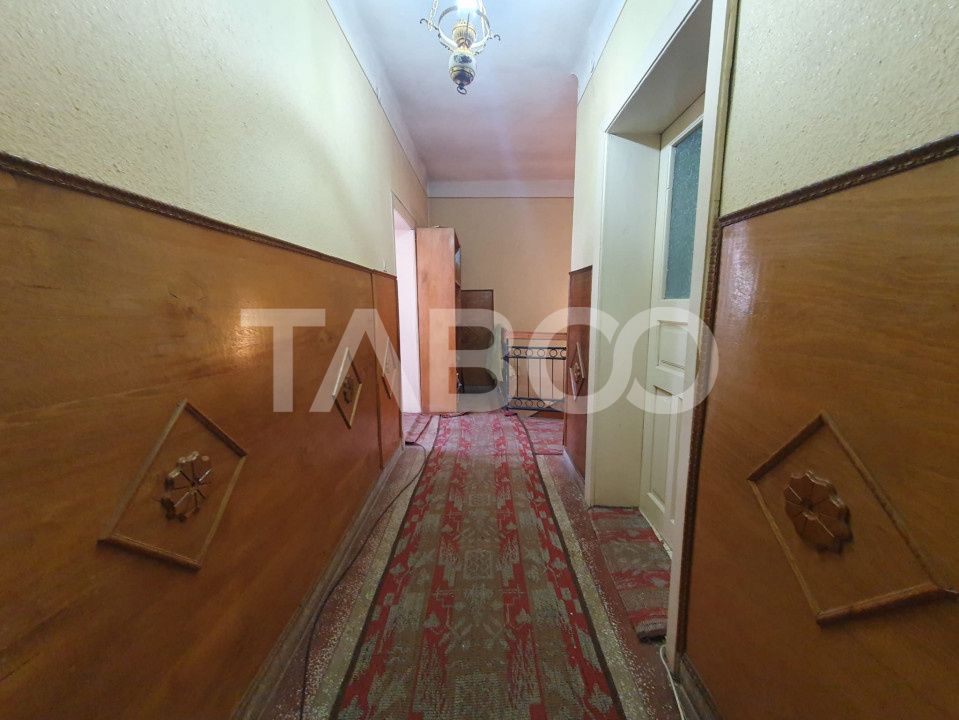 Casa 5 camere 374 mp utili + Anexa 75 mp in punctul 0 al Fagarasului – fotografia 9 din 12