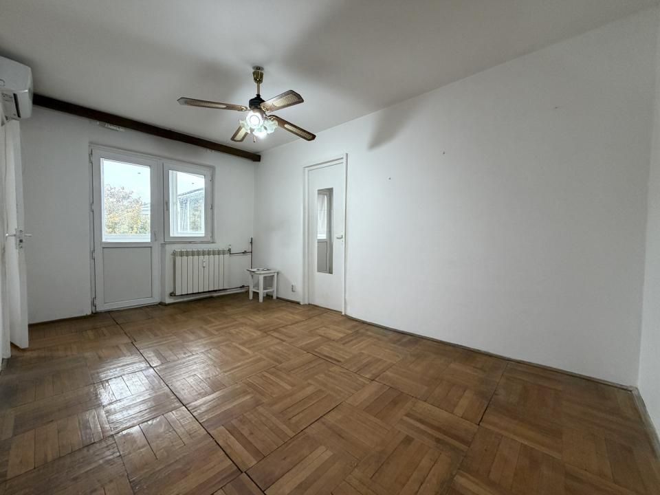 Apartament 3 camere, 44mp utili, etaj 4 - Piata Doina – fotografia 1 din 8