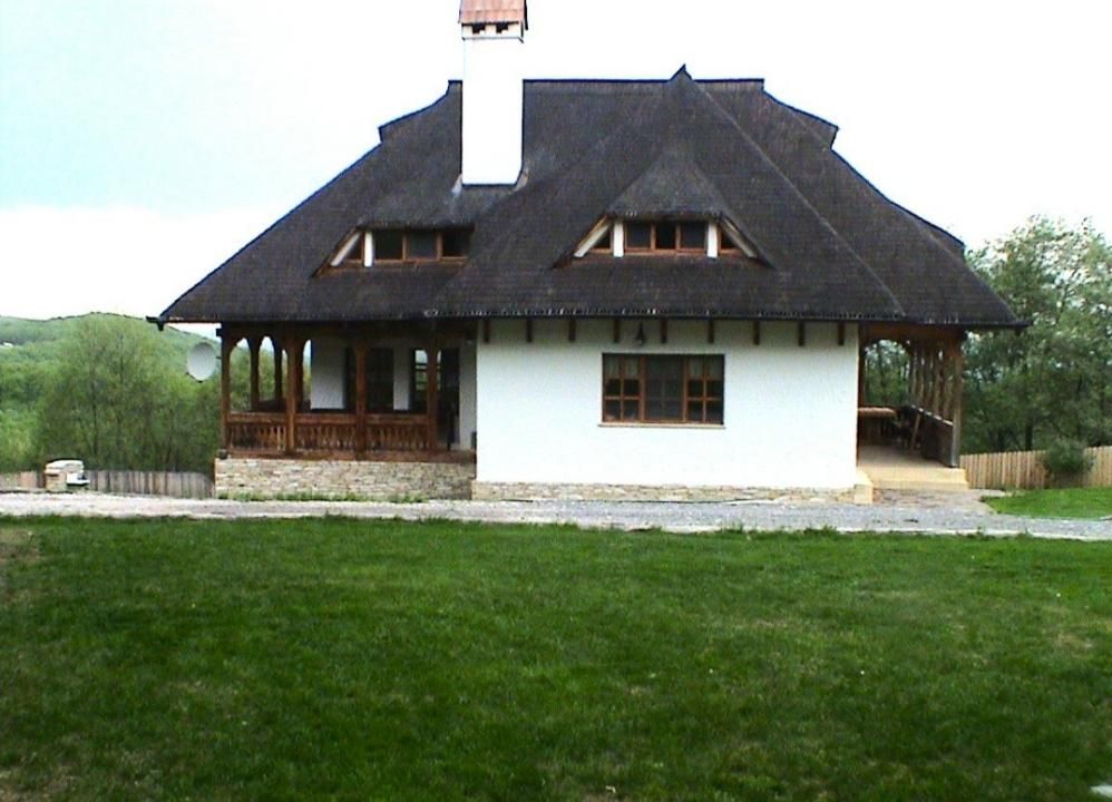 Casă individual în Sălicea | 3.000 mp de curte, foișor – fotografia 1 din 13