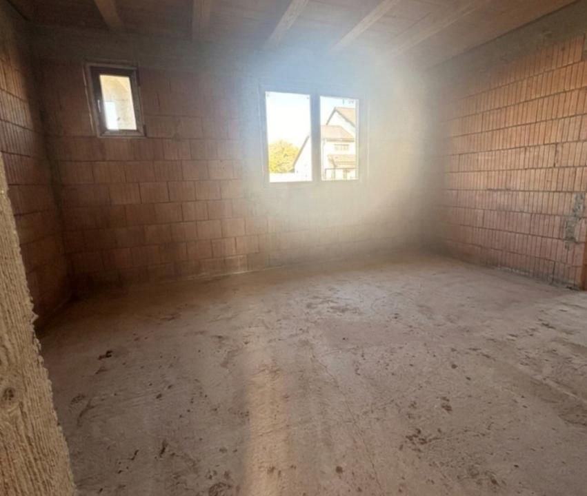 Casa individuala pe parter, 4 camere, 2 bai la gri/rosu - Giarmata Vii – fotografia 9 din 12