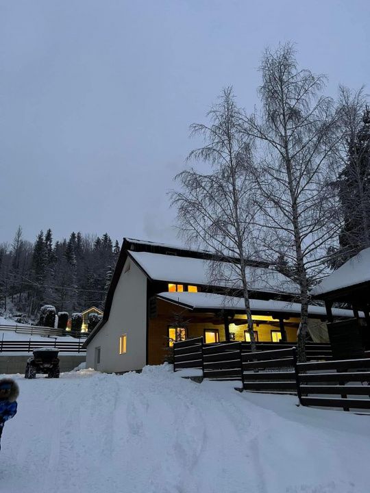Cabana cu vedere la lac, 8 camere, 200 mp, 1800 mp teren, zona Colibita – fotografia 13 din 34