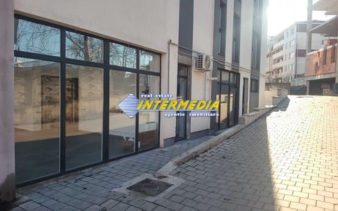Spatiu Comercial 46 mp Bloc NOU 2025 Finisat Vitrina Stradala mare Parcare