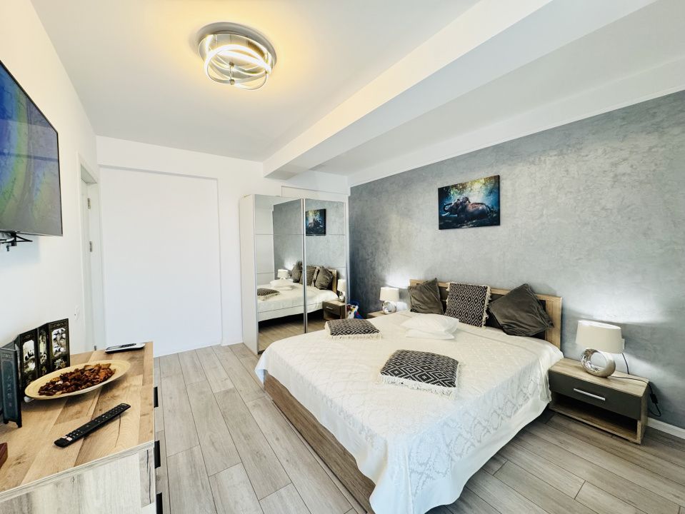 Apartament cu 3 camere complet mobilat si utilat, vedere spre  Mare – fotografia 9 din 18
