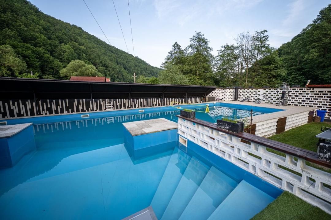Refugiu de Lux în Inima Naturii Cabană Premium cu Piscină, Jacuzzi și 2000 mp – fotografia 4 din 22