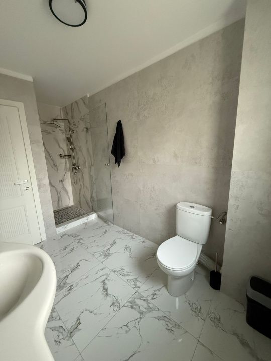 CASA ELEGANTA CU TEREN 1500MP,ZONA PETROM – fotografia 19 din 22