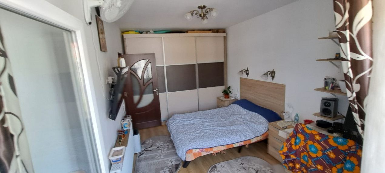 Apartament de vanzare, 55mp, terasa de 8mp, parcare, zona Regal – fotografia 4 din 11