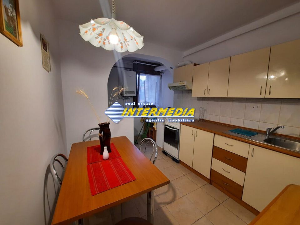 APARTAMENT 3 CAMERE DE INCHIRIAT I CENTRU I SUP 66 MP I MOBILAT I – fotografia 3 din 9
