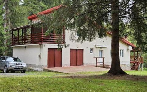 Casă de vacanță spațioasă în Călățele Pădure – Dealul Negru, teren 2000 mp