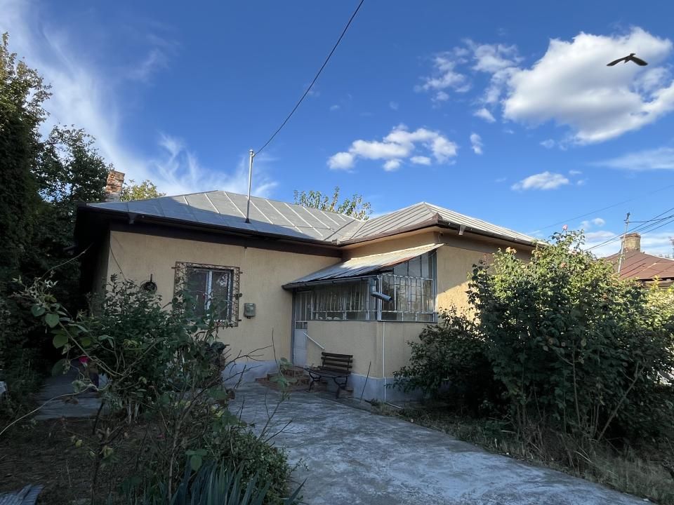 Casa pe parter 3 camere ingrijita curte si gradina Gaesti Nord – fotografia 33 din 35