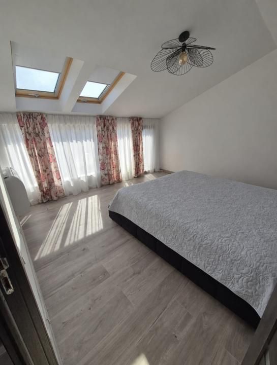 APARTAMENT DE 4 CAMERE DE VÂNZARE – BRAȘOV, ZONA STRĂZII AUREL VLAICU 255000 – fotografia 1 din 19