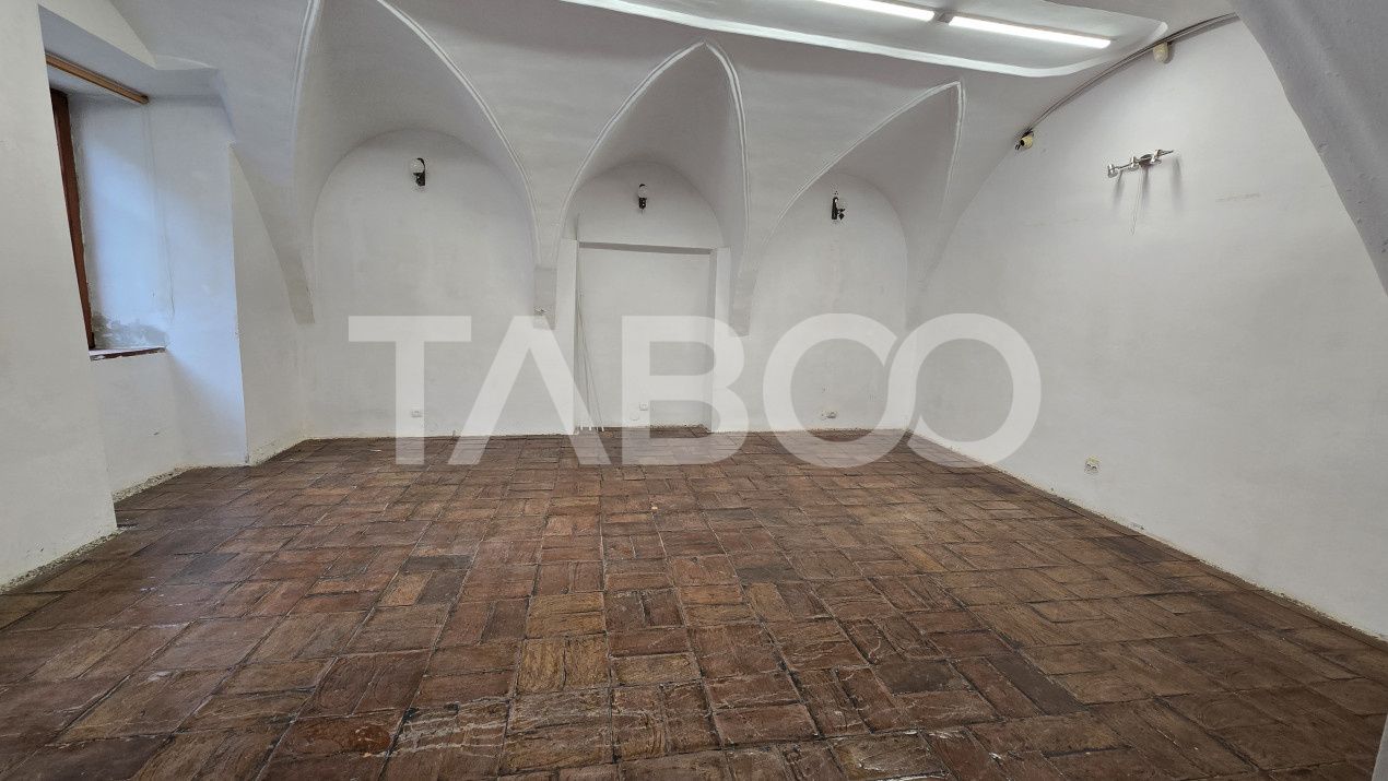 Spatiu comercial de vanzare in apropiere de Podul Minciunilor – fotografia 2 din 7