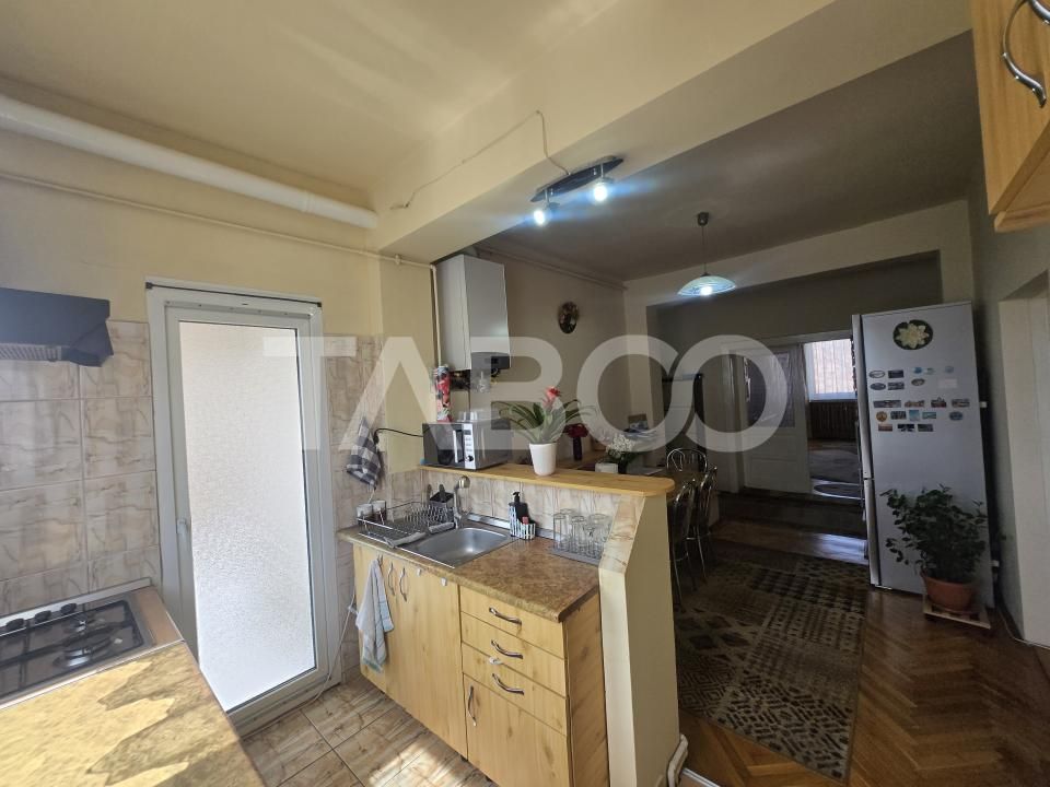 Apartament 5 camere de vanzare 182mp decomandat zona Piata Cluj Sibiu – fotografia 6 din 17