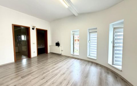 Spatiu comercial de vanzare, 81 mp utili, locatie buna - Dumbravita