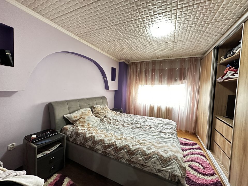 Apartament 3 camere Deco Sub-Stadion 2 Bai Balcon Etaj 2 Finisat Mobilat Utilat – fotografia 5 din 18