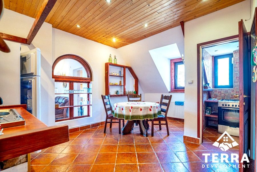 Apartament spectaculos de 5 camere în Sinaia cu priveliște de vis către munte – fotografia 4 din 25