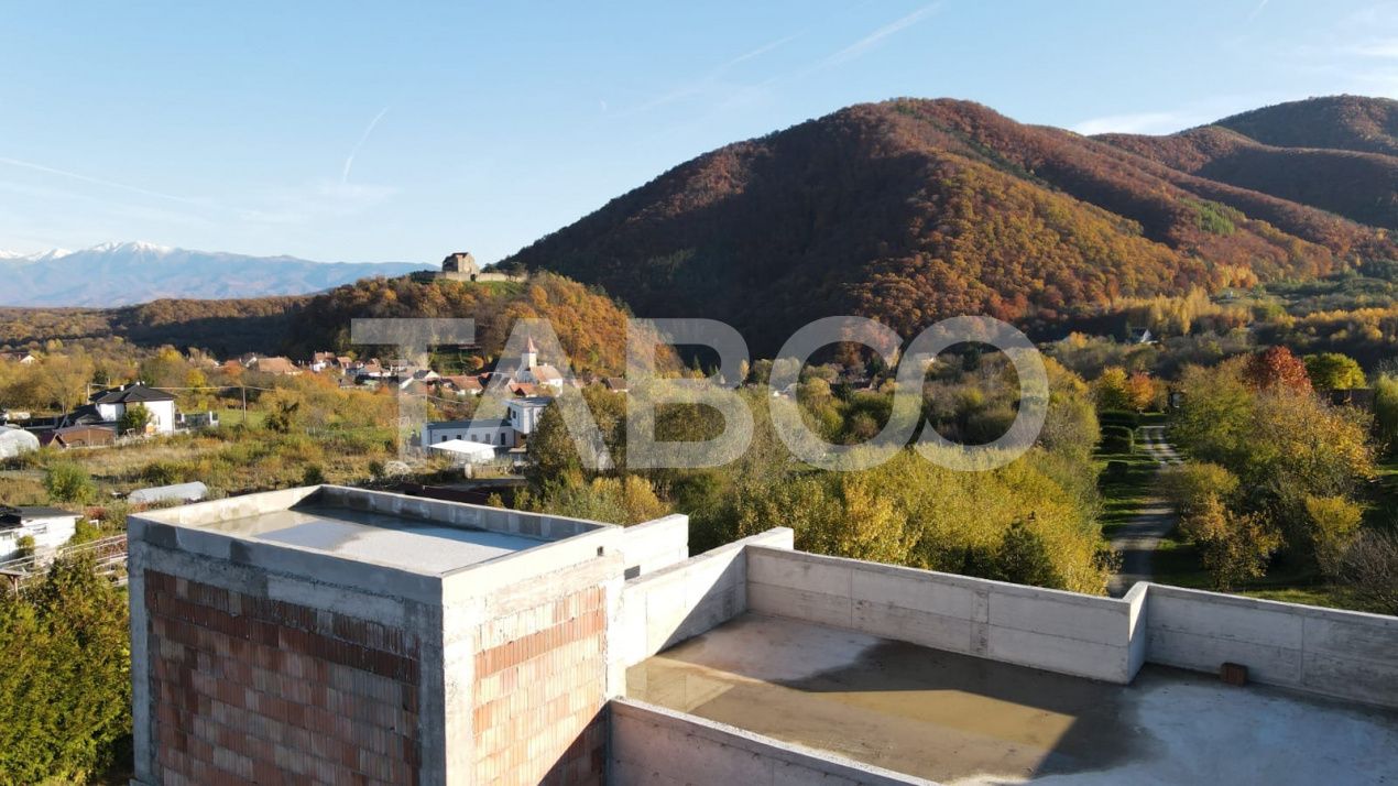 Vila premium Cisnadioara – panorama piscina infinity si teren 485 mp – fotografia 11 din 16