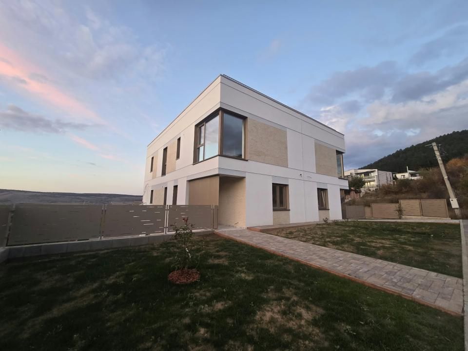Duplex cu garaj | 180mp utili | D+P+E+terasă circulabilă 60mp | Vivo – fotografia 5 din 6