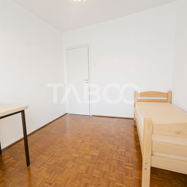 Zona Dioda/ANAF/Finante  Apartament cu 3 camere si balcon – fotografia 7 din 15