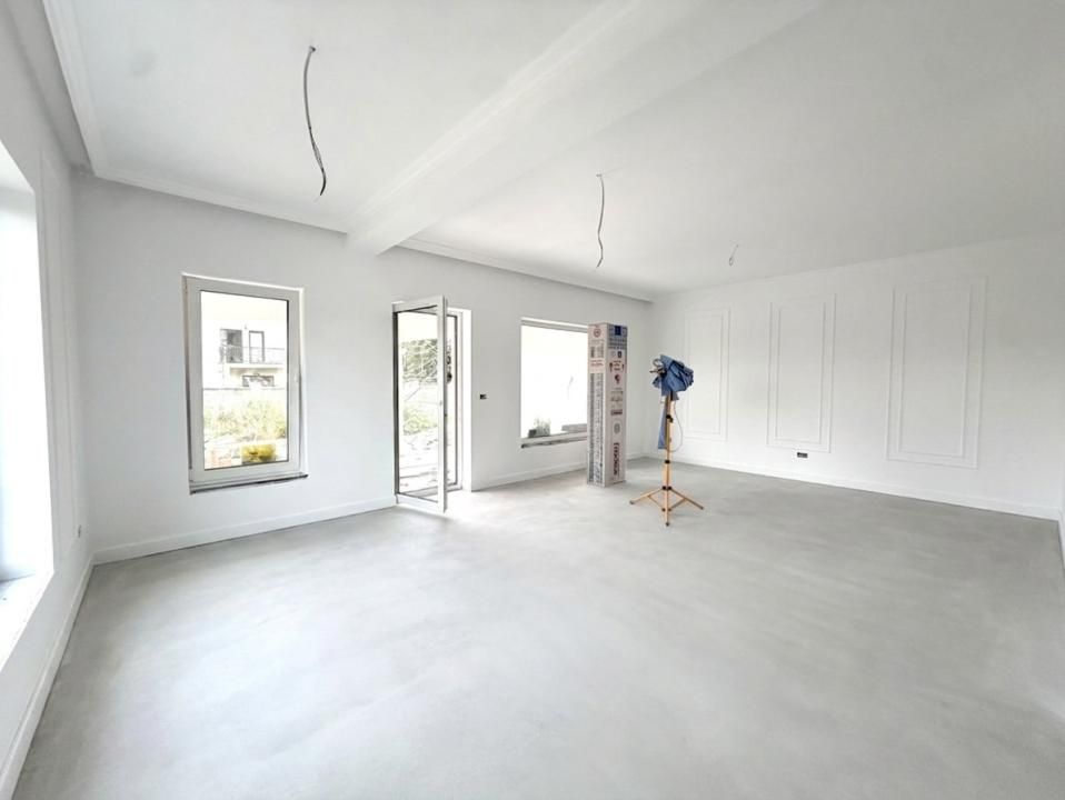 Duplex nou despartit prin garaj, 4 camere, 108 mp utili - Dumbravita – fotografia 2 din 13