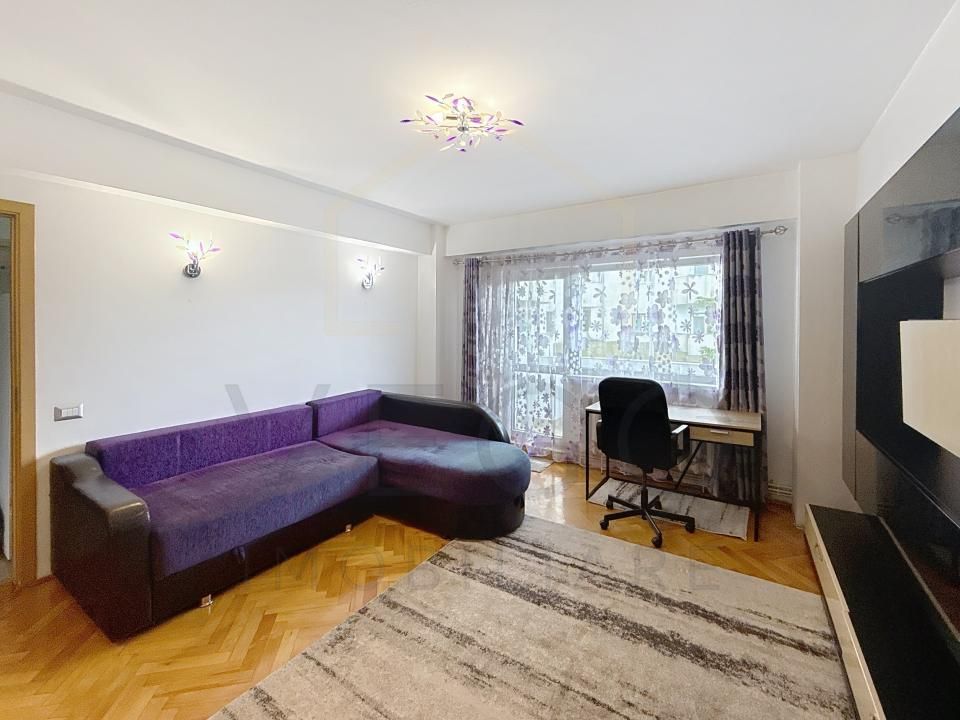 3 camere decomandate, balcon, zona Centrala - Piata Cipariu-Fac.Drept – fotografia 2 din 15