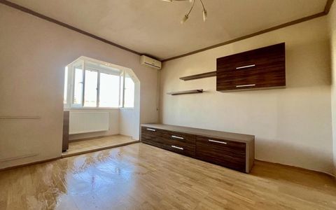 Apartament 2 camere, etaj 4/5, decomandat, 48 mp, zona Lipovei