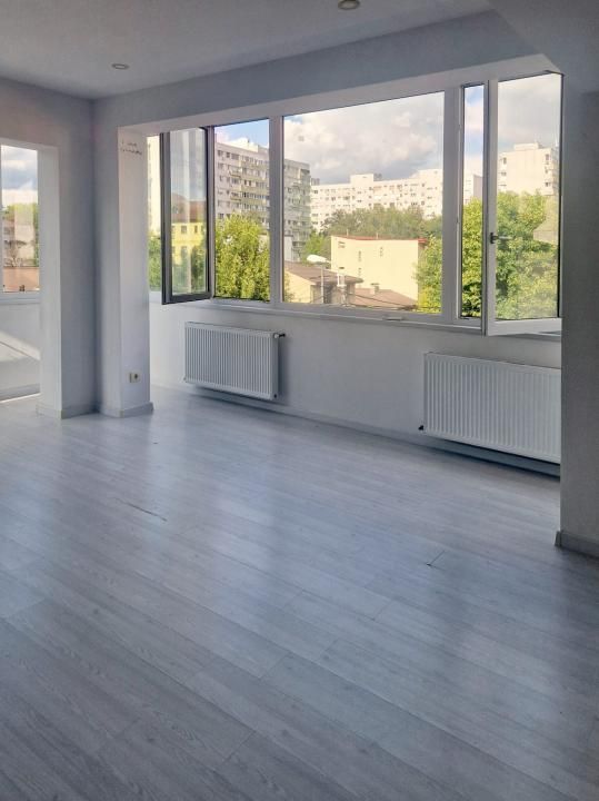 De închiriat spațiu comercial în Bucureștii Noi – Lângă Metrou Parc Bazilescu – fotografia 3 din 10