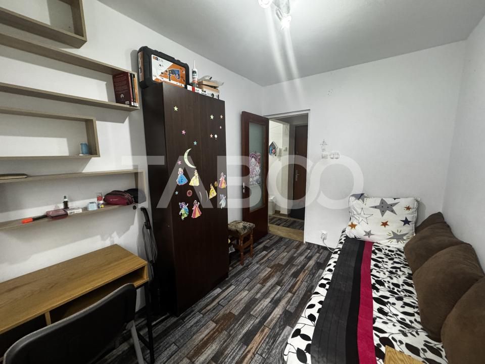 Apartament de inchiriat cu 3 camere balcon etaj 2 Mihai Viteazul Sibiu – fotografia 3 din 14