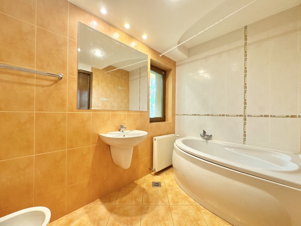 Vila pe domeniu de 8.000 mp | reședință pentru două generații – fotografia 34 din 40