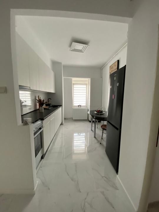 Apartament de inchiriat 2 camere ,50 , mp zona centrala  Bd.21 Decembrie – fotografia 1 din 7