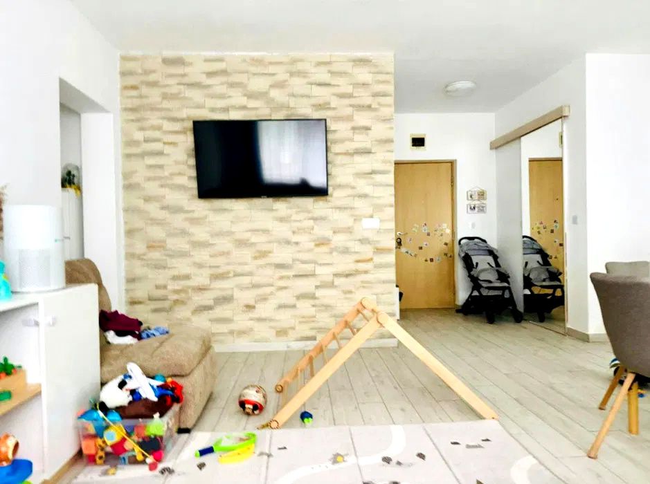 Apartament 3 camere , 70 mp , zona Bmw / Vivo – fotografia 2 din 8