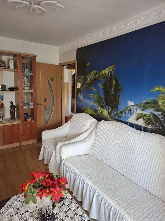 Apartament 2 camere de vânzare în zona Km 4-5 – mobilat, etaj intermediar – fotografia 2 din 12