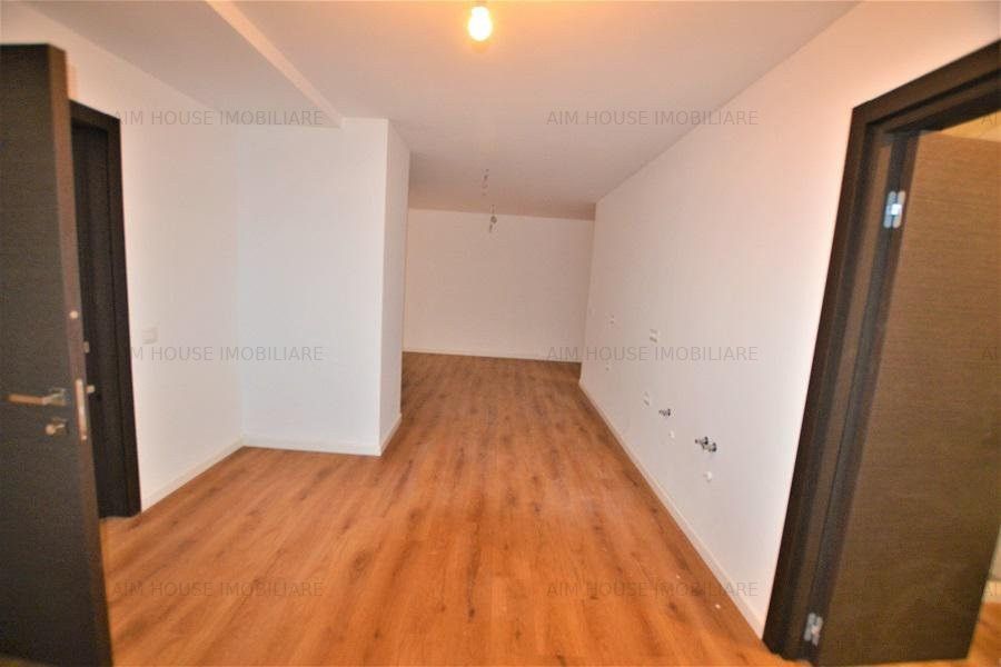 Universitate- Intercontinental-apartament 4 camere-fara risc seismic! – fotografia 18 din 19