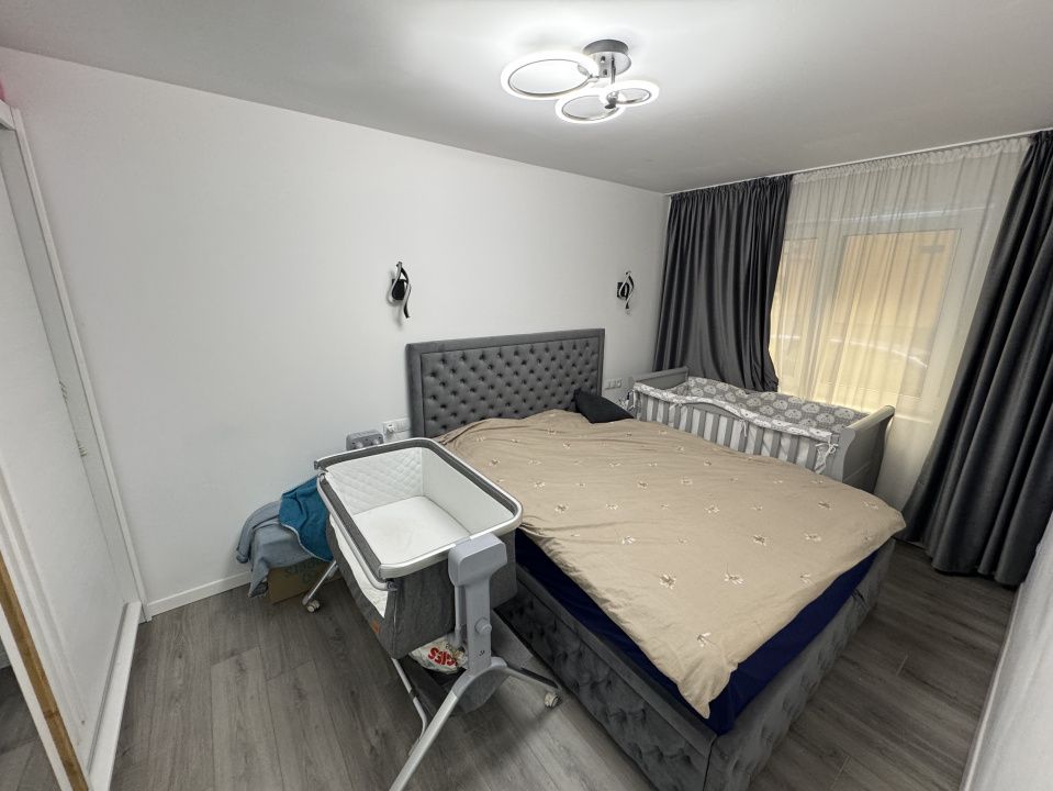 🏡 Apartament cu 3 camere de vânzare în Năsăud - zona centrală, parter – fotografia 5 din 8