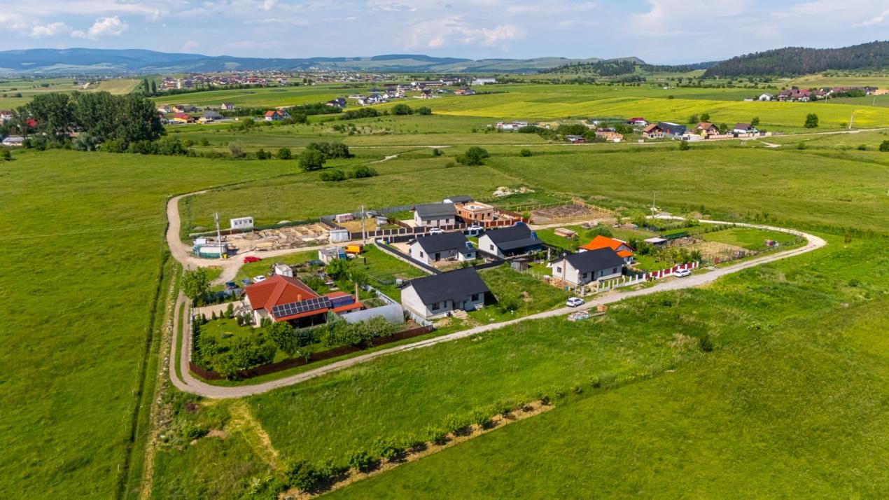Casa, singur in curte,Sanpetru, Brasov, Comision 0% – fotografia 11 din 13
