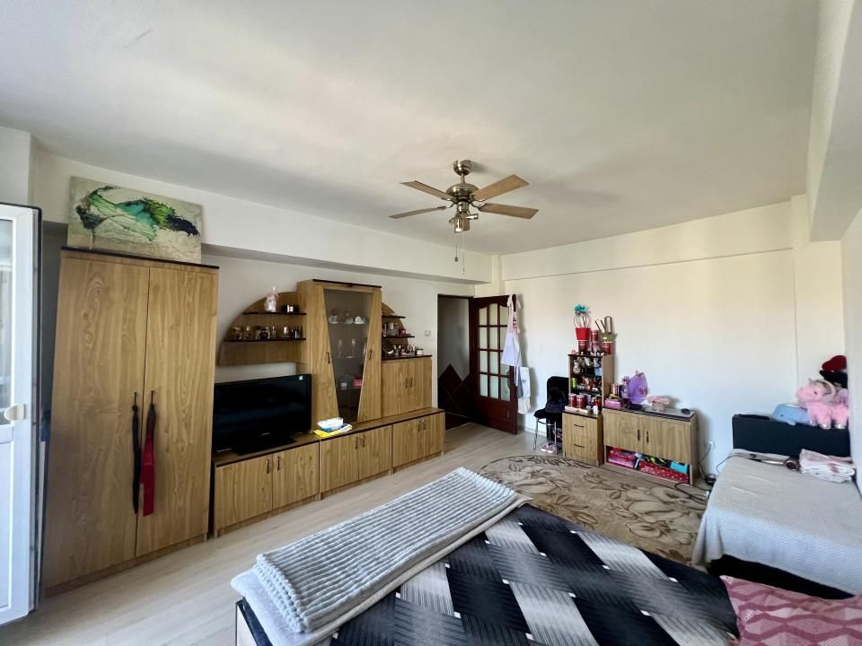 Apartament 1 camera, 38 mp utili, decomandat, etaj 4/8 - zona Soarelui – fotografia 4 din 8