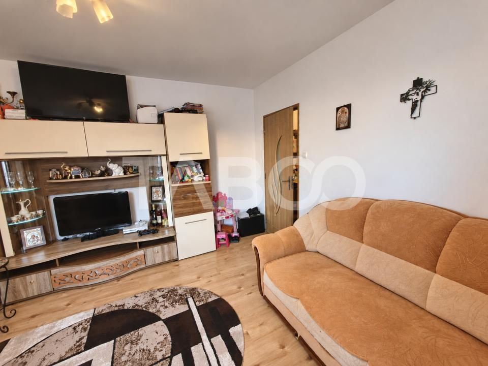 Apartament de vanzare 2 camere balcon Mihai Viteazul etaj 4 – fotografia 4 din 15