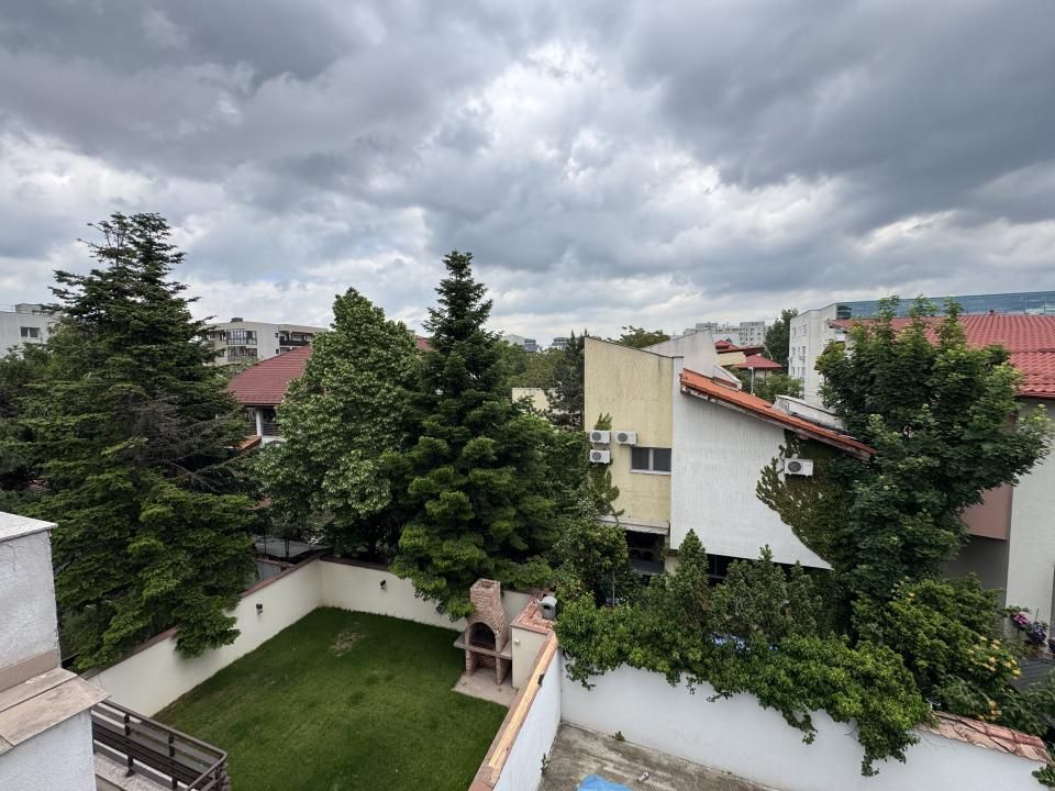 Vila de închiriat Lacul Tei – fotografia 3 din 12