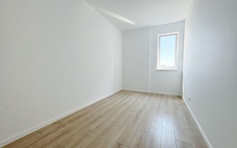 Penthouse 3 camere, decomandat, 80 mp utili-Aradului