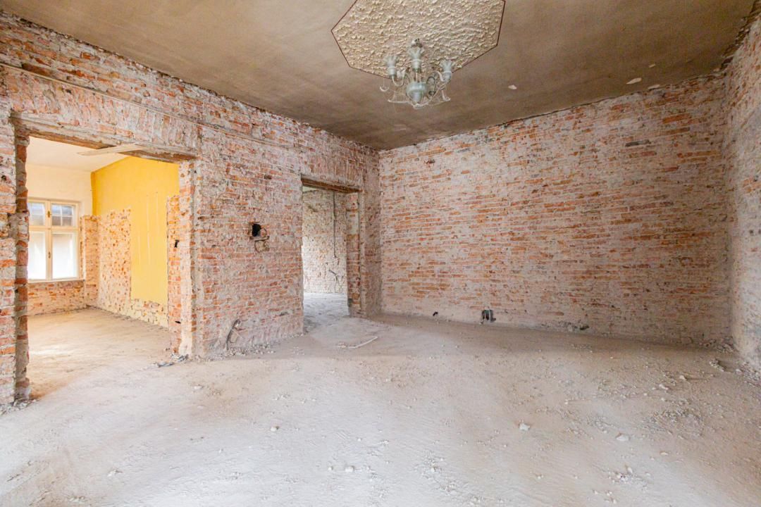 Proiect de restaurare lângă Cetatea Prejmer,  casă și teren de 5.458 mp – fotografia 17 din 35
