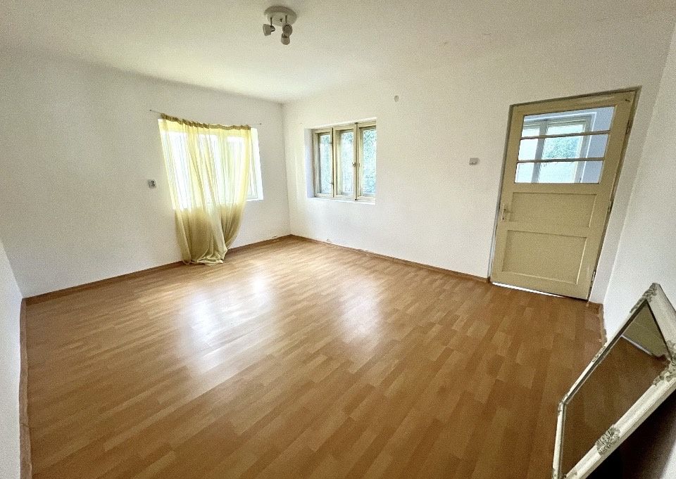 Casă în centrul Bonțida, la 200 m de Castelul Bánffy, teren 1.642 mp – fotografia 4 din 7