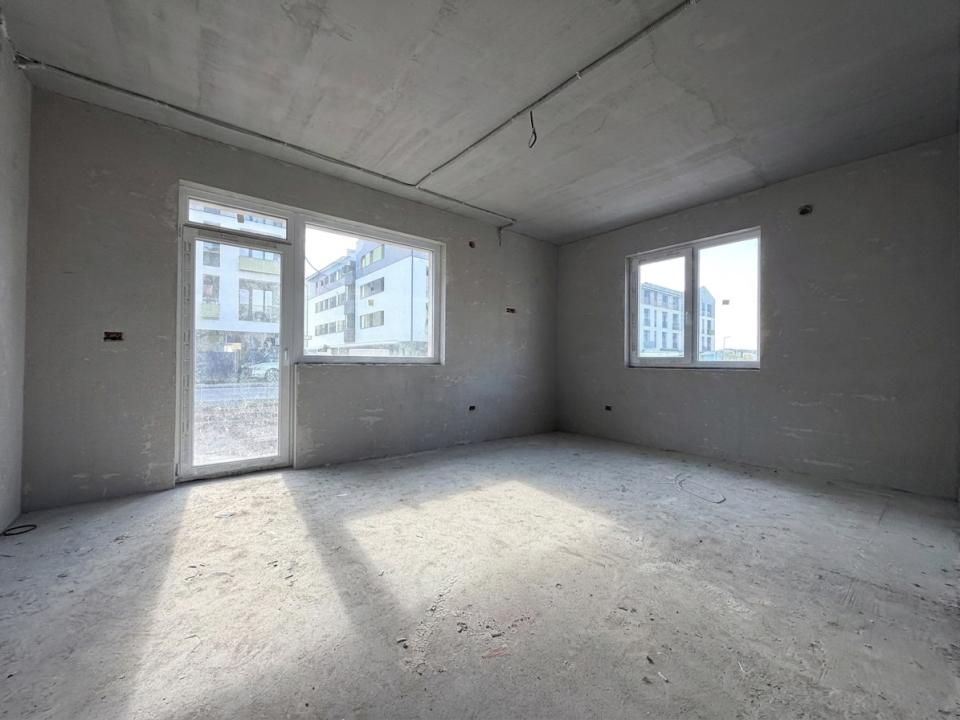 Apartament cu 3 camere, decomandat, 81mp utili, gradina 70mp-Giroc – fotografia 2 din 8
