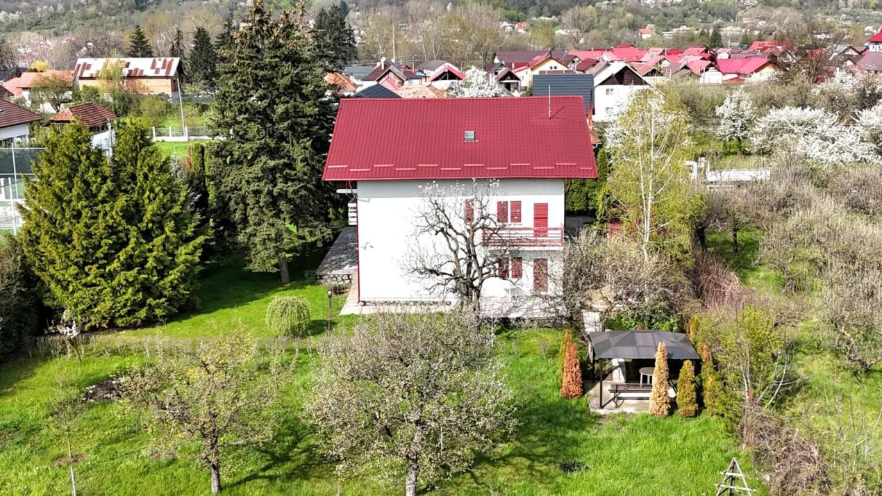 Vila 500 mp, teren 1.632 mp, ideala pentru locuinta sau pensiune – fotografia 19 din 31