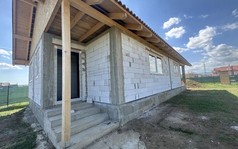 Casa in Rosu Teren 570 mp sau 1134 mp Terasa mare imprejmuit Barabant Alba