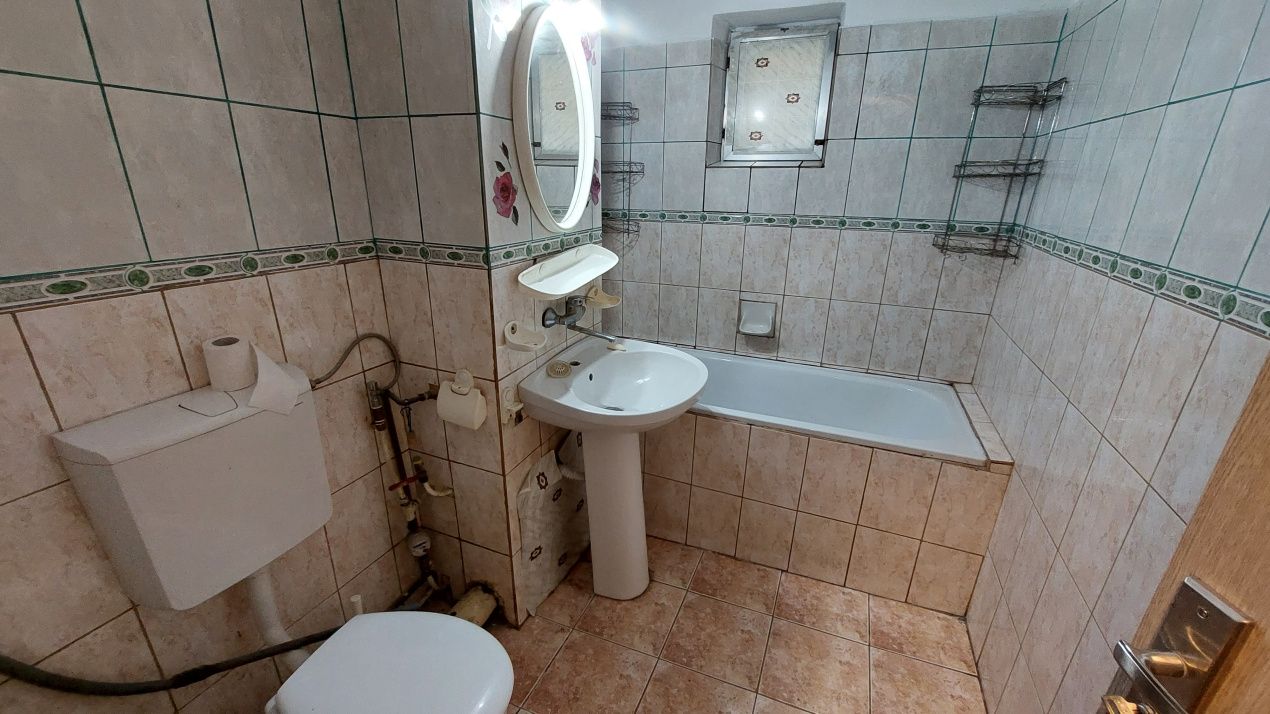 Apartament doua camere decomandat, parter, Rovine zona Bulevardul Decebal – fotografia 4 din 6