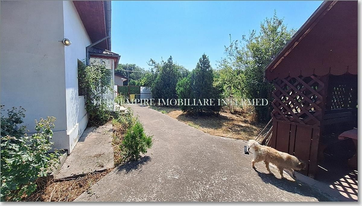 Casa de vanzare in Lazu – fotografia 2 din 5