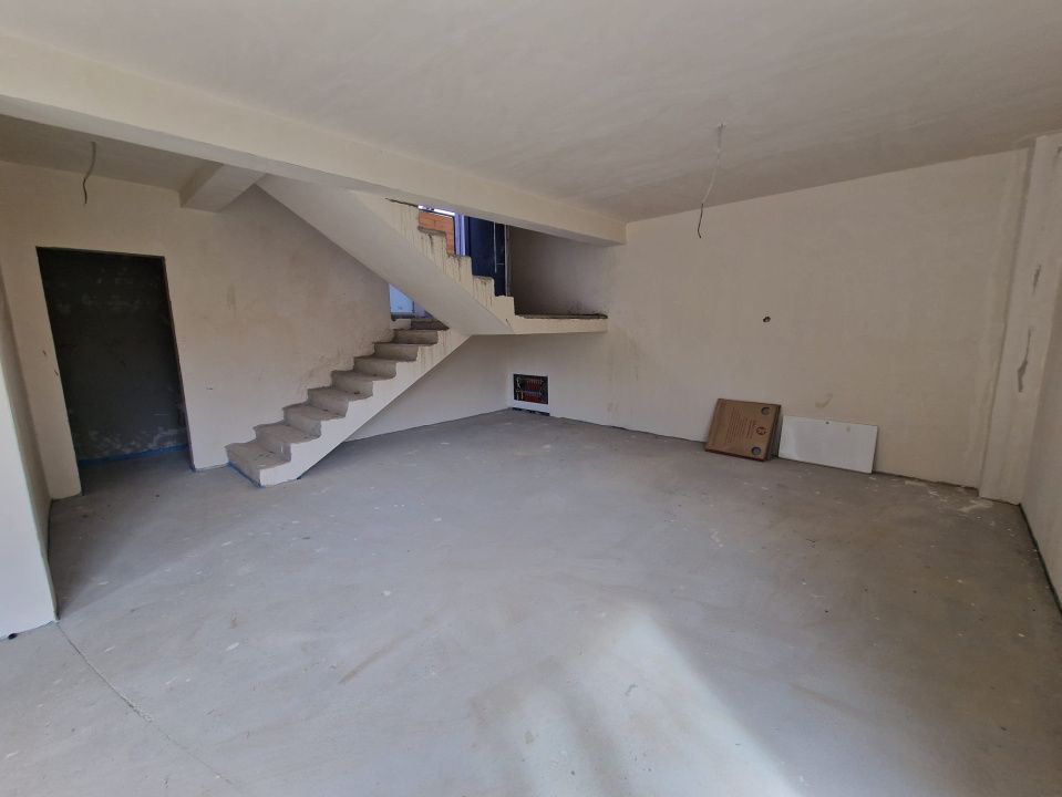Duplex deosebit si eficient termic situat in Dambul Rotund – fotografia 11 din 21